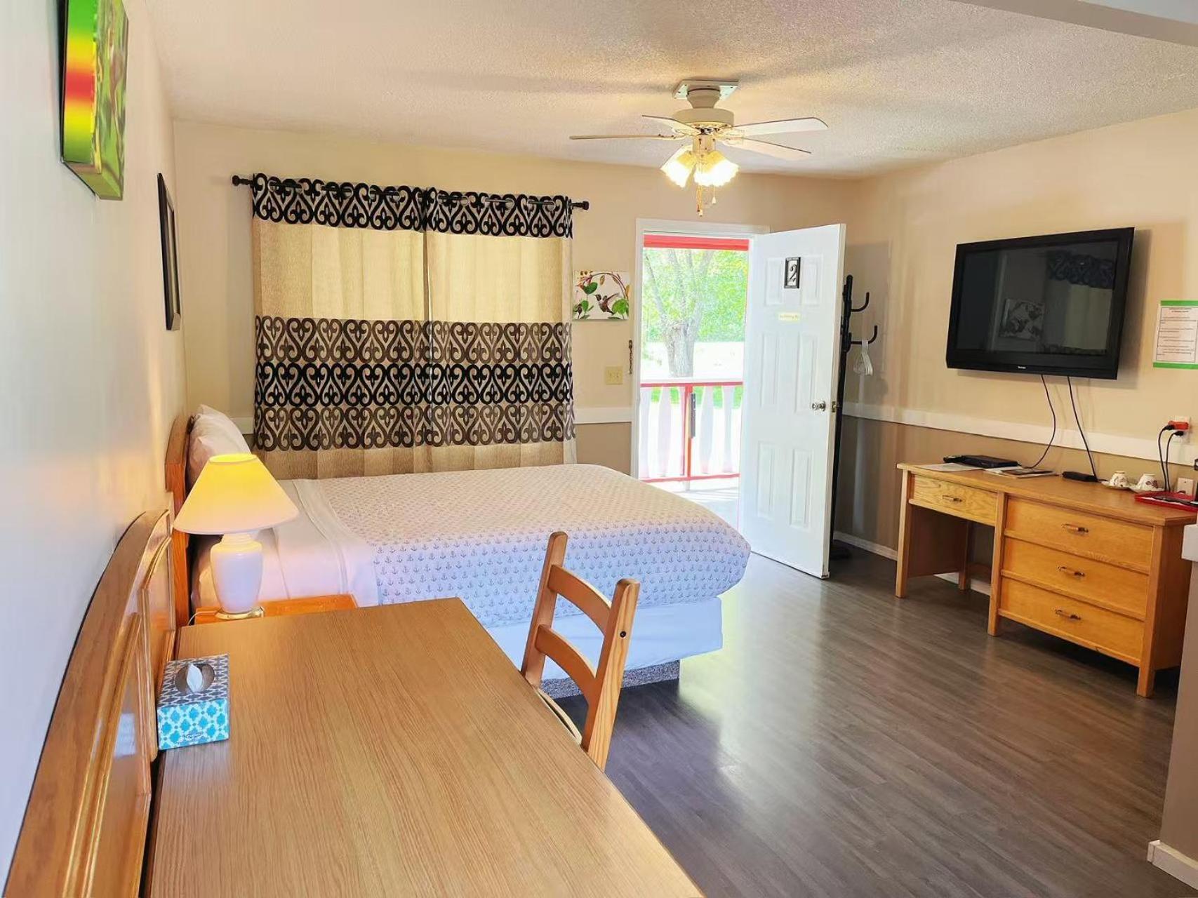 Rivermount Motel Little Fort 외부 사진